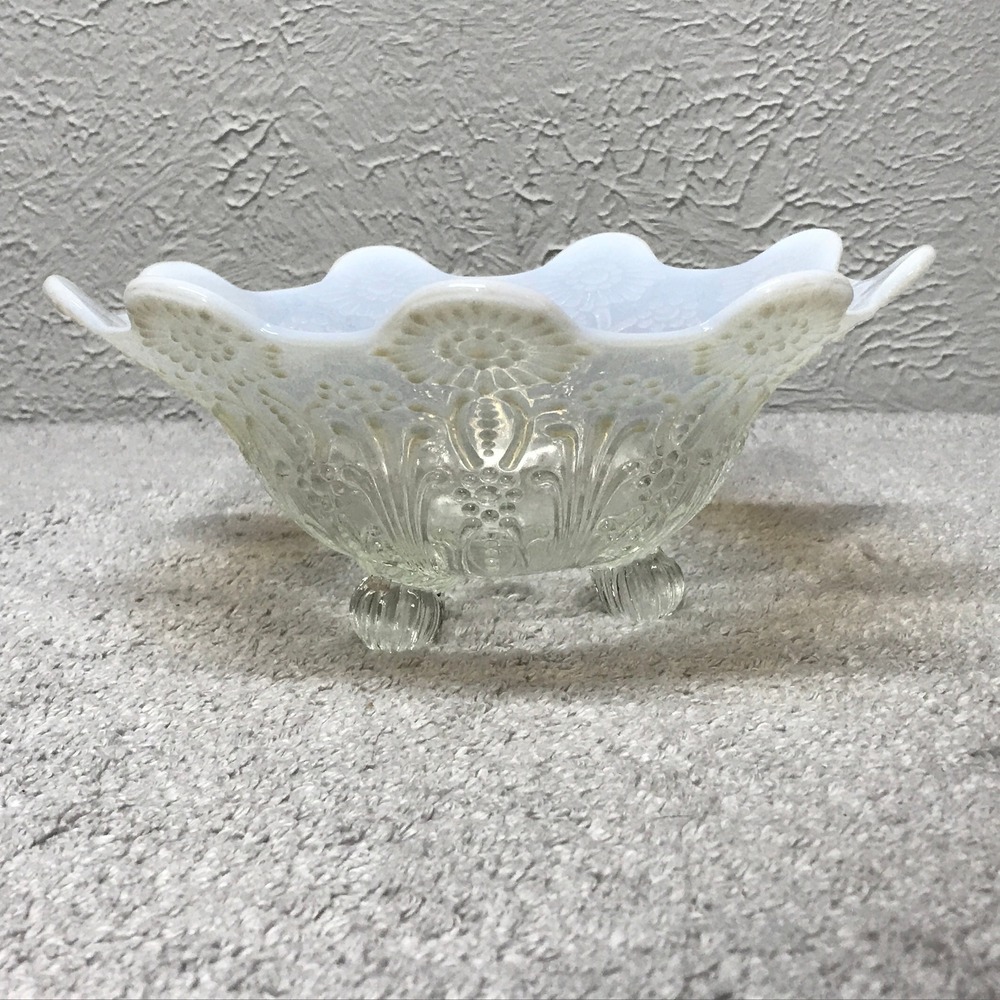 Antique Northwood Clear Opalescent Daisy Pearl Flowers Glass Ruffled Footed Bowl
